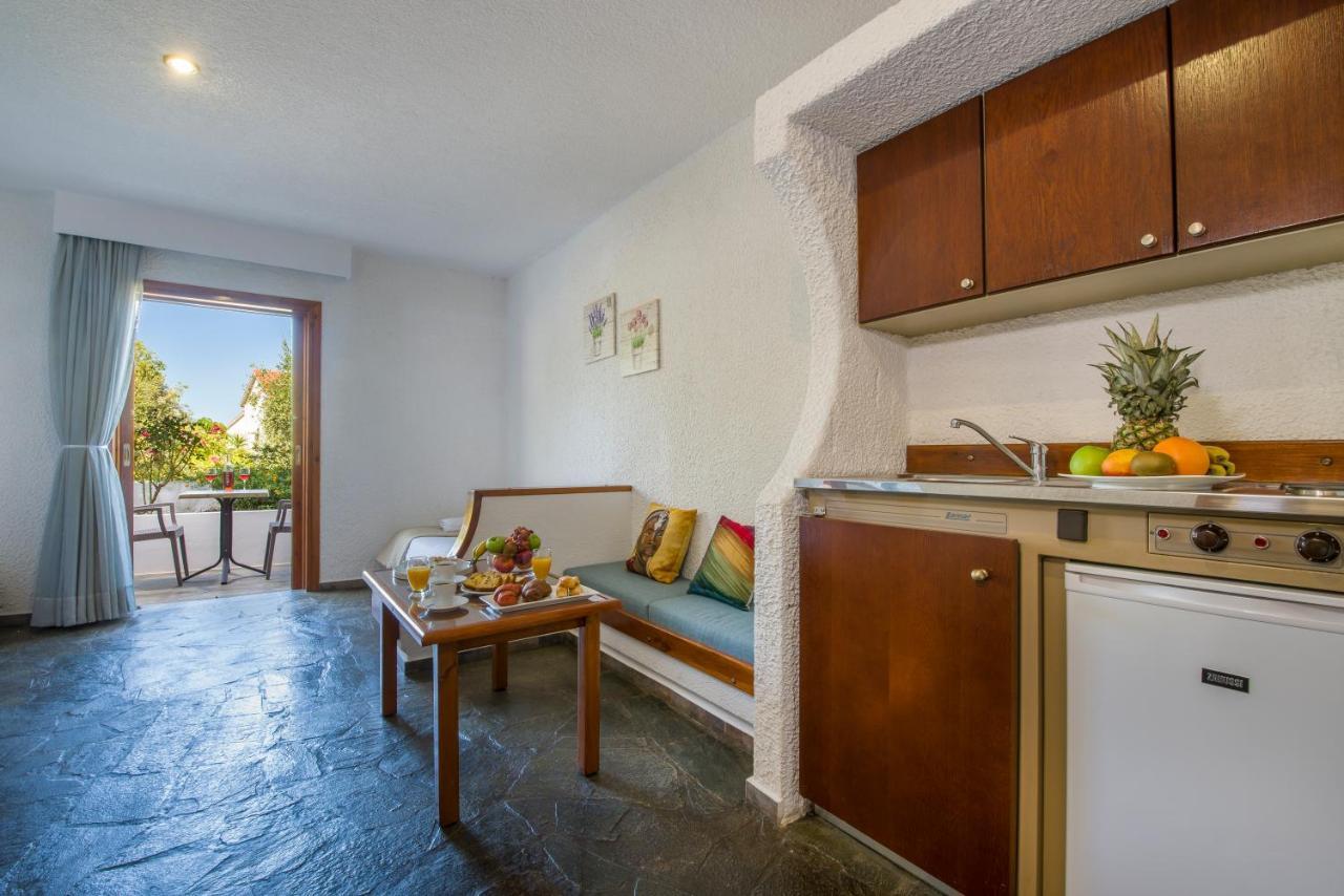 Folia Apartments Chania Agia Marina  ภายนอก รูปภาพ